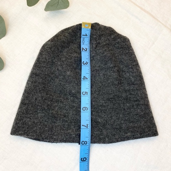 MEC Reversible Toque - Picture 2 of 7